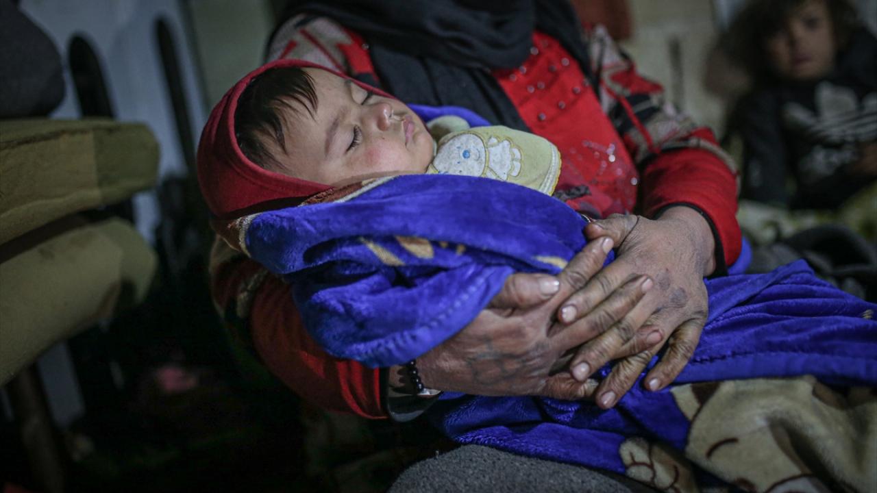 "Geceleri battaniyeden başka bir seçeneğimiz yok”