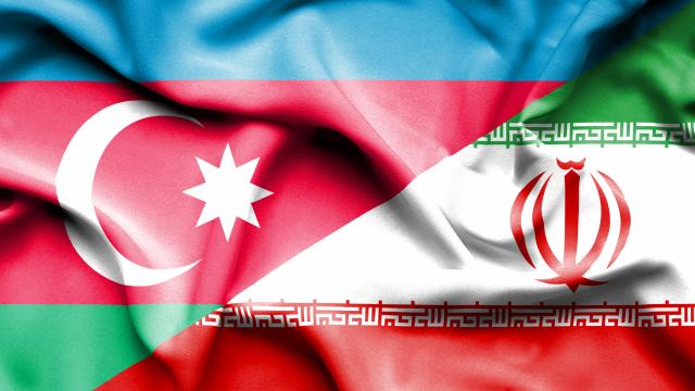 Azerbaycan-İran savunma bakanları bir araya geldi