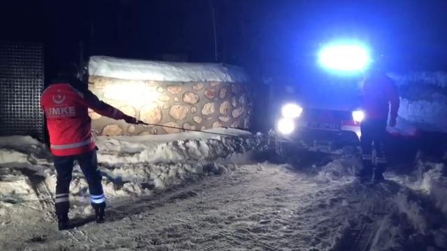 Diyarbakırda hamile kadına UMKE ekibi ulaştı