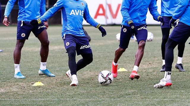 Fenerbahçede 4 koronavirüs vakası