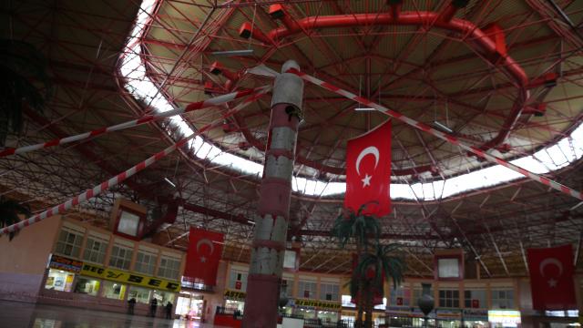 Çökme riski bulunan Gaziantep Otogarında tedbir alındı