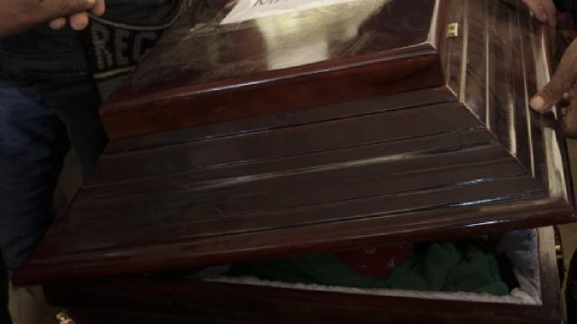 Asker cenazesi diyerek Meksikalı göçmenleri sınırdan geçirmeye çalıştı