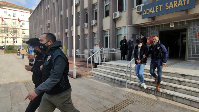 Aydında yolcu otobüsünde uyuşturucuyla yakalanan 2 kişi tutuklandı