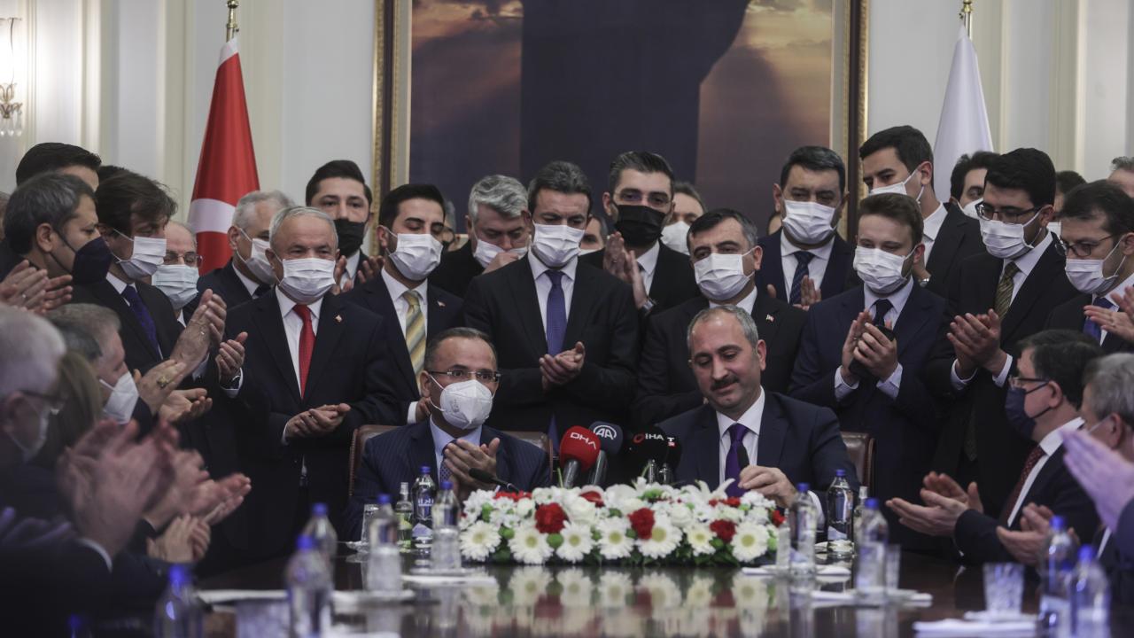 Adalet Bakanlığında devir teslim töreni