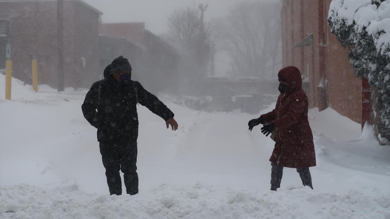 4 BİN 500`DEN FAZLA UÇUŞ İPTAL EDİLDİ