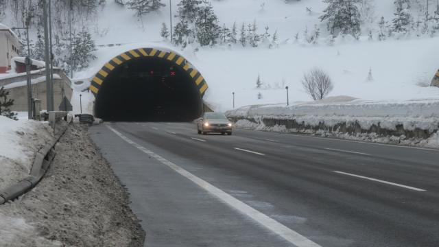 Anadolu Otoyolunun Bolu Dağı Tüneli kesimi geçici olarak ulaşıma kapatılacak