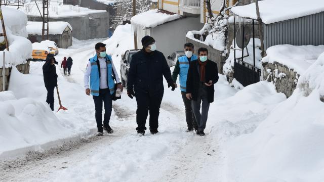 Hakkaride evde sağlık hizmeti alan hastaların takipleri titizlikle sürdürülüyor
