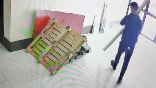 Kiraladığı evde ne bulduysa çaldı