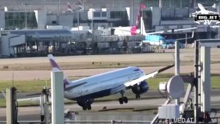 İngiltere'de uçağın inişine rüzgar engeli