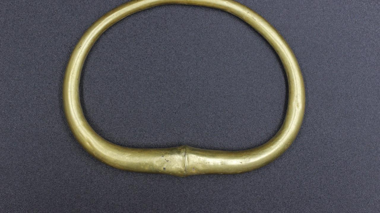 2021’de ortaya çıkarılan bazı eserler ise şöyle: Uzuncaburç Antik Kenti’nde bin 400 yıllık eserler