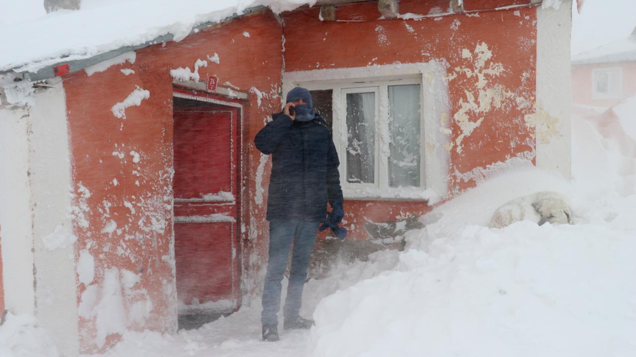 ``Gönül ister ki daha çok yağsın ama bunun zorlukları oluyor``