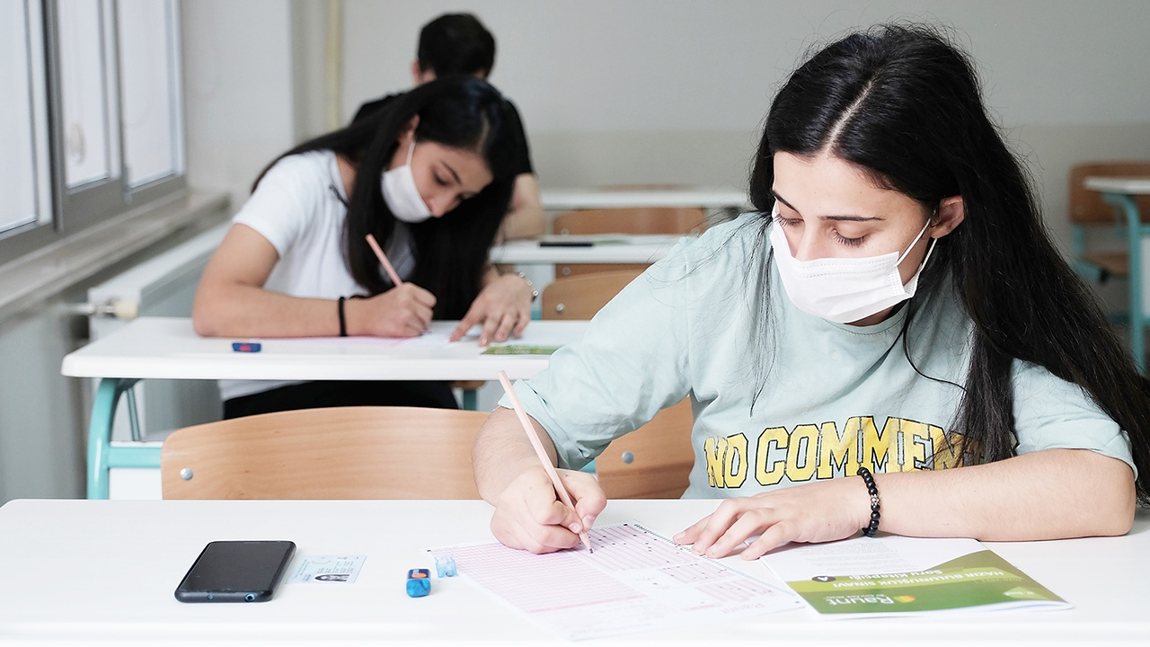 3- Hangi adayların TYT ve AYT sınav puanları hesaplanacak?