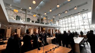 Patlamada hasar gören Osmanlı mirası kütüphane açıldı