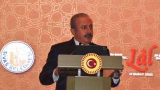 TBMM Başkanı Şentop 'Lal' oyununun galasına katıldı