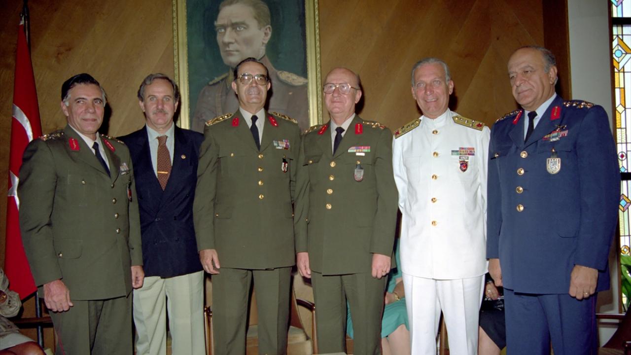 Fotoğraflar da aydınlatamadı