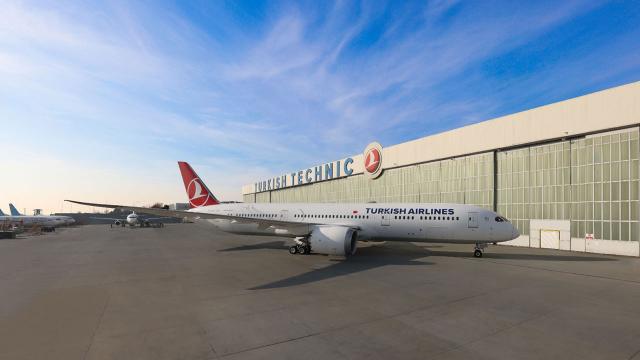THY Teknik, &quot;787 Dreamliner&quot;ın üs bakımını başarıyla yaptı