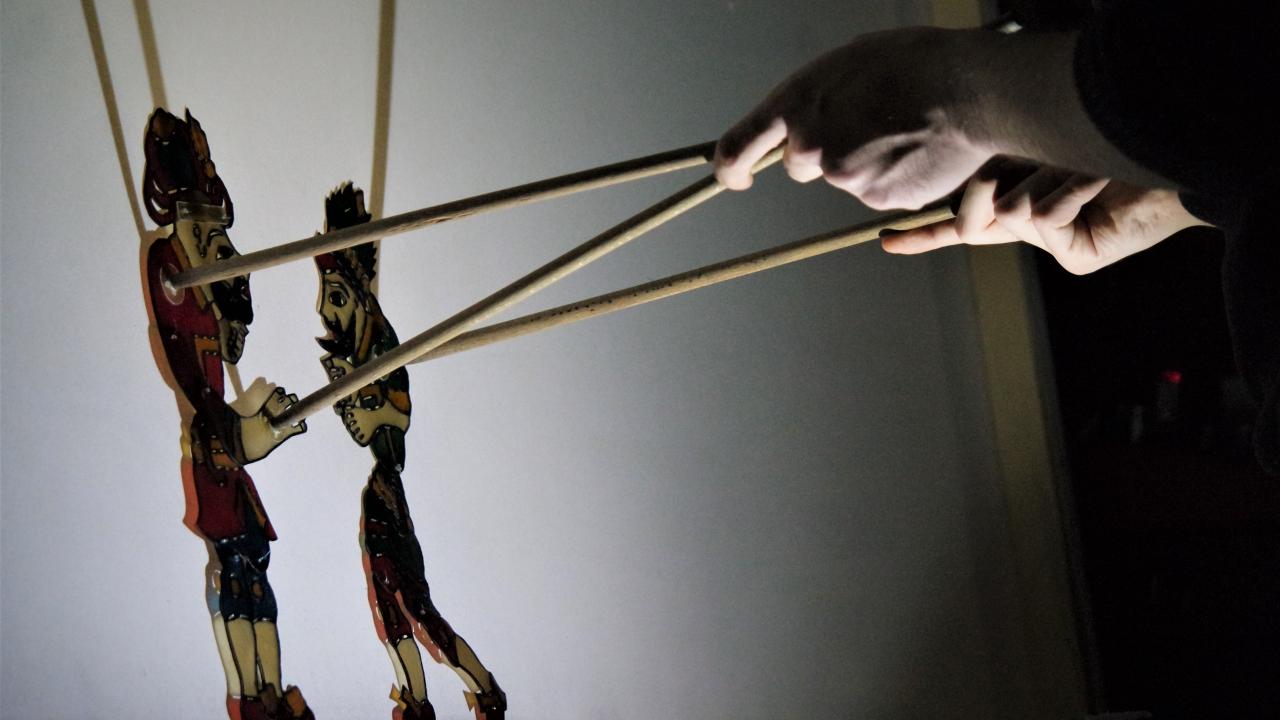 Katıldığı kursların sona ermesinin ardından tekrar Karagöz sanatçısı ustalarından ders almaya başladığını Karakaş, şöyle konuştu: