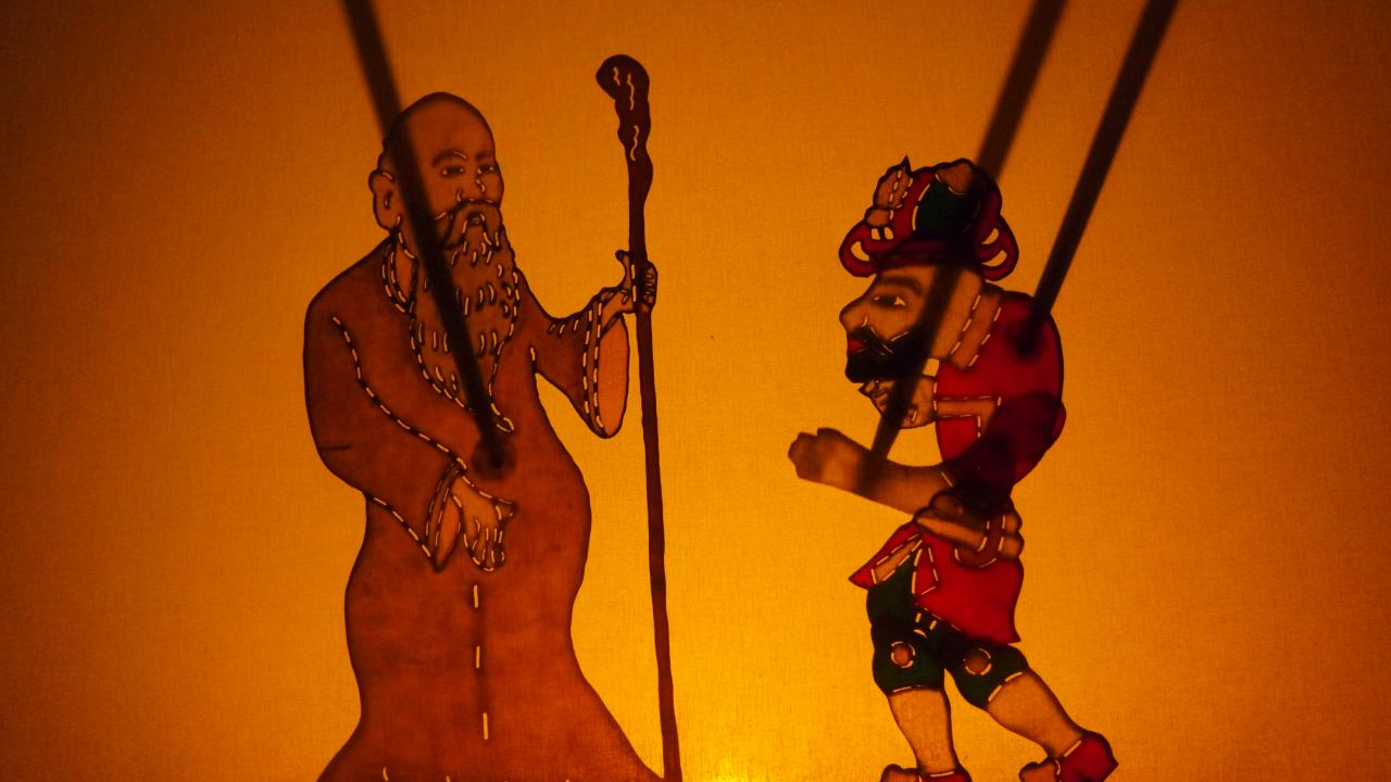 Türkiye`nin en genç Karagöz sanatçısı olduğunu dile getiren Karakaş,