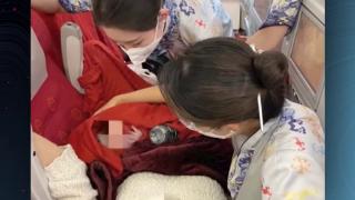 Çin'de uçakta doğum heyecanı