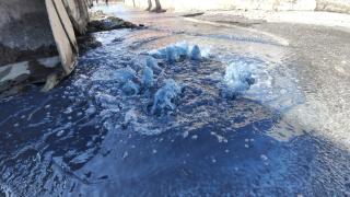 Sultangazi'de rögardan mavi su taşıyor