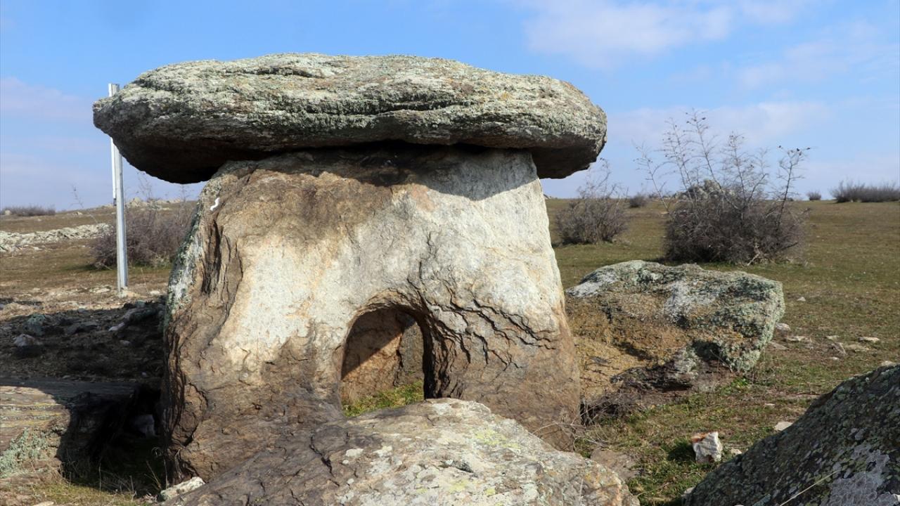 "Dolmenler turizm açısından değerli"