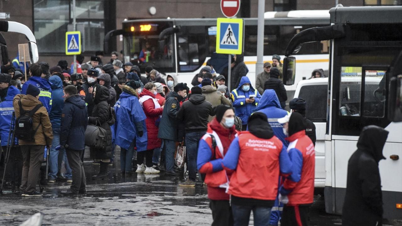 Donbas`ta tahliye edilenlerin sayısı 90 bine ulaştı