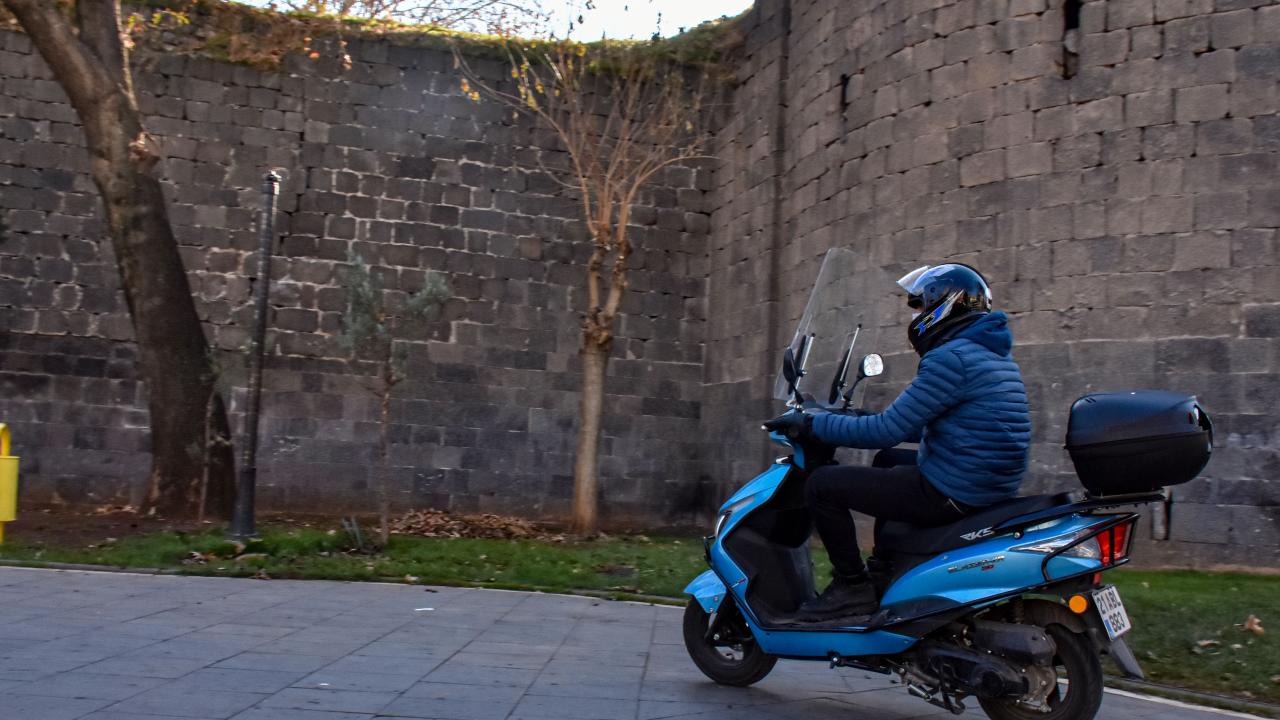 Paket servis hizmetleri yüzde 8 KDV`ye tabi