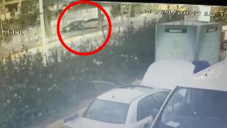 Hatalı U dönüşü kaza getirdi: O anlar kamerada