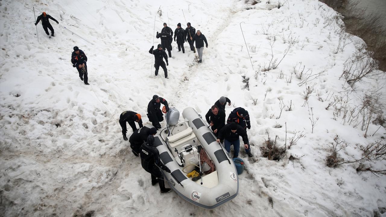 "23 dalgıç personelle arama çalışmalarına devam ediyoruz"