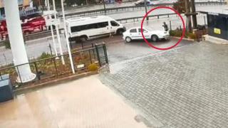 Aracın altında kalmaktan saniyelerle böyle kurtuldu