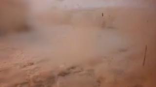 Ukrayna'nın Odessa kentinde bir depolunun vurulduğu anlar