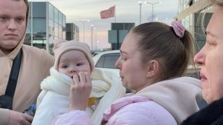 Türkiye'ye gelen Ukrayna vatandaşları yaşadıklarını gözyaşlarıyla anlatıyor