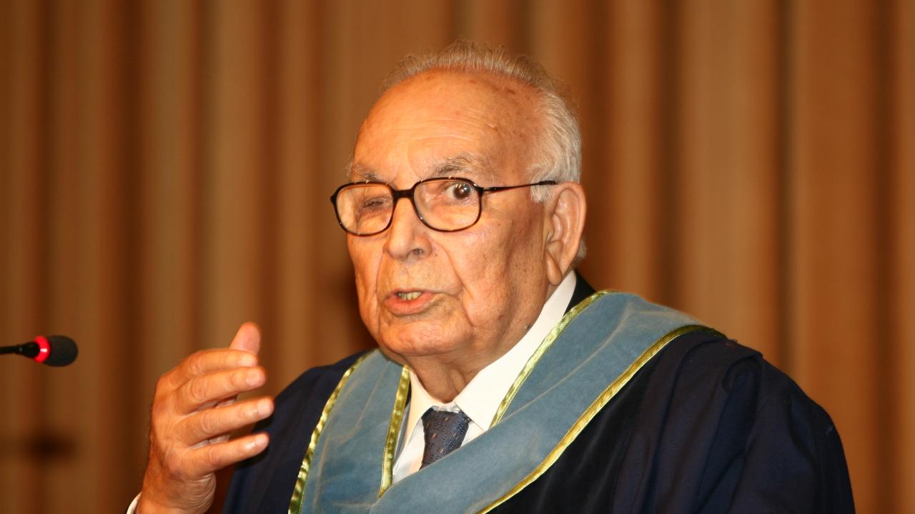 Eserleri yabancı dillere çevrildi