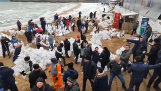Odessa'da halk Rus çıkarmasına karşı sahile barikat kurdu