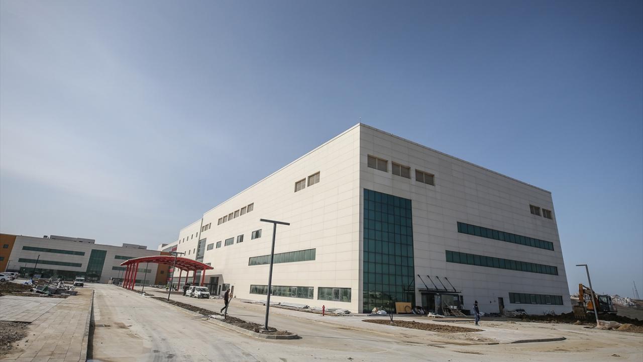 Yalova depreme dayanıklı 400 yataklı hastanesine nisanda