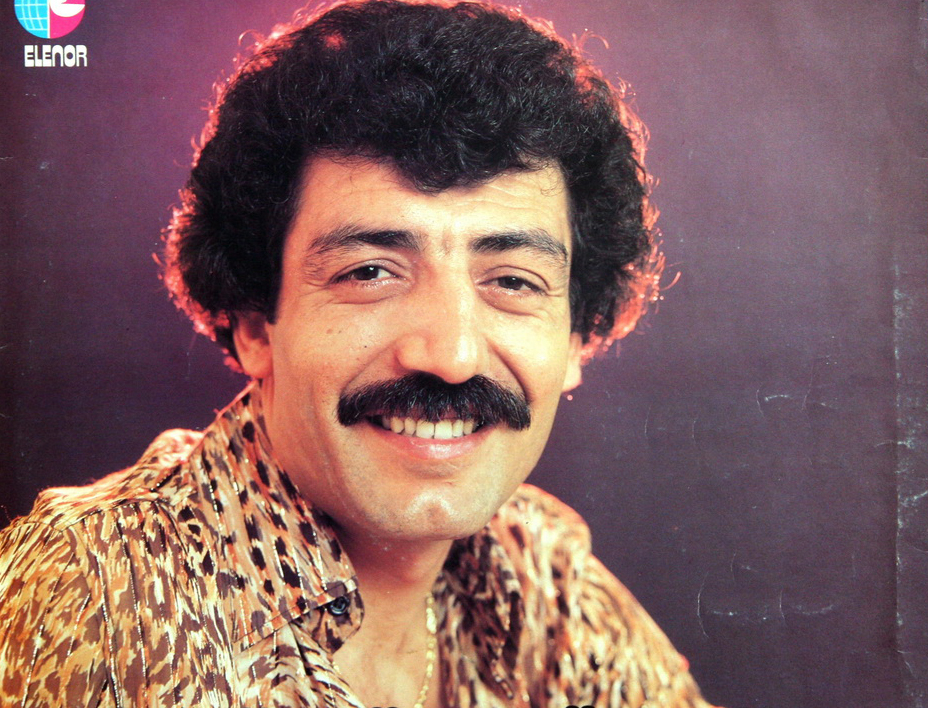 İlk plağı "Emmioğlu/Ovada Taşa Basma" büyük başarı yakaladı