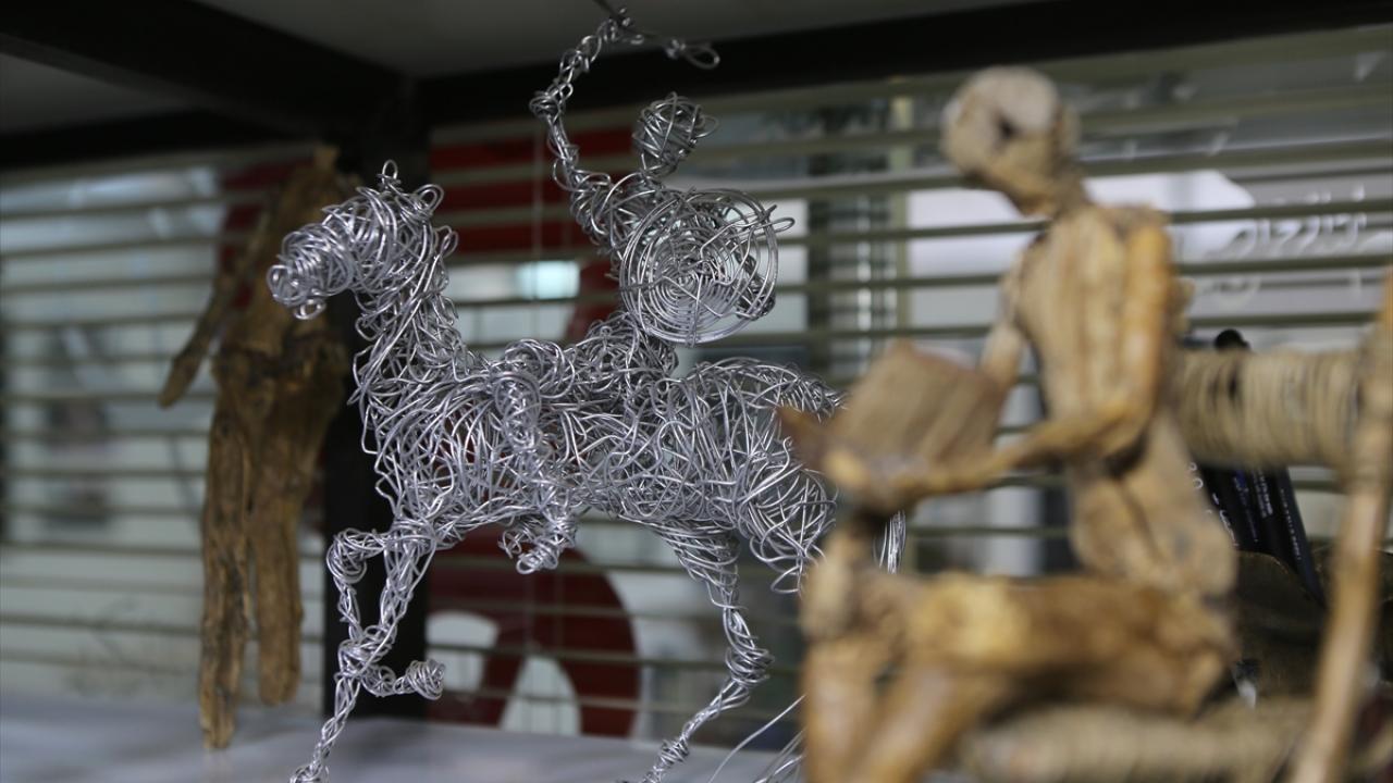 "Ağaç kökleri vatana bağlılığımızı temsil ediyor"