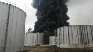 Çernihiv bölgesinde petrol rafinerisi vuruldu
