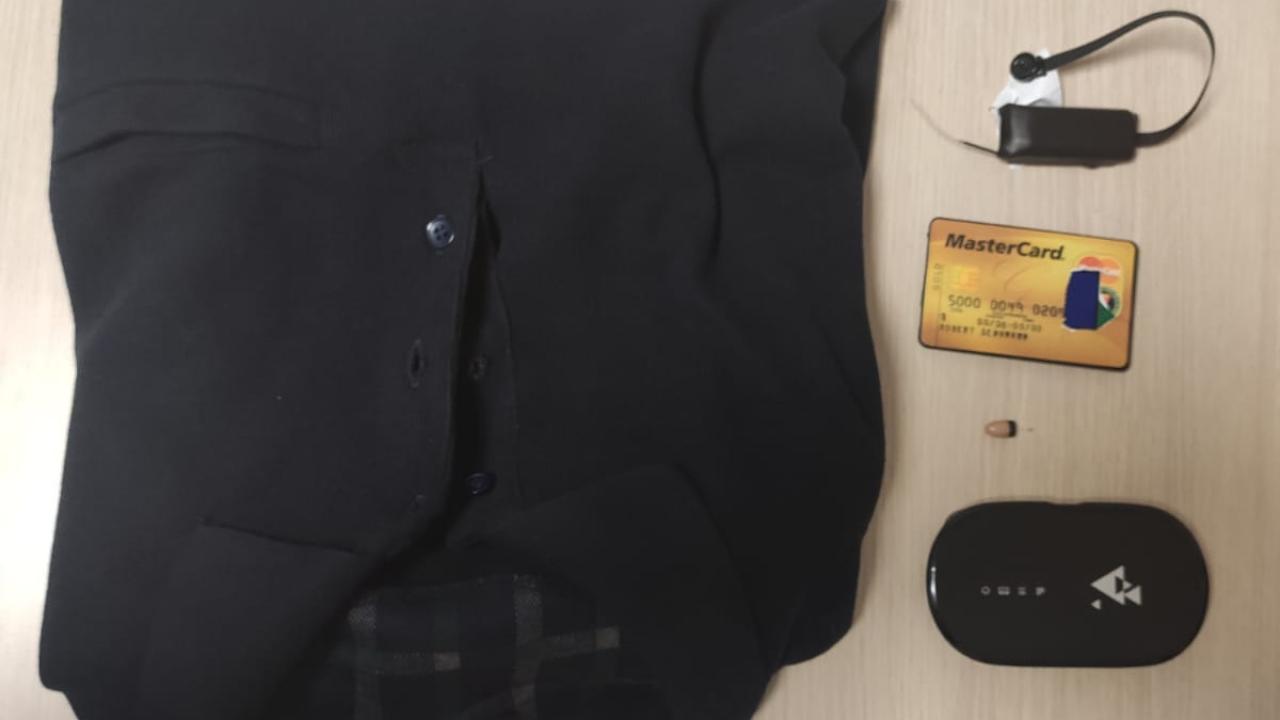 Trabzon'da sınava kopya düzeneğiyle girmeye çalışan kişi yakalandı