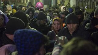 Ukrayna'dan tahliye edilen Azerbaycanlılar Romanya'ya geldi