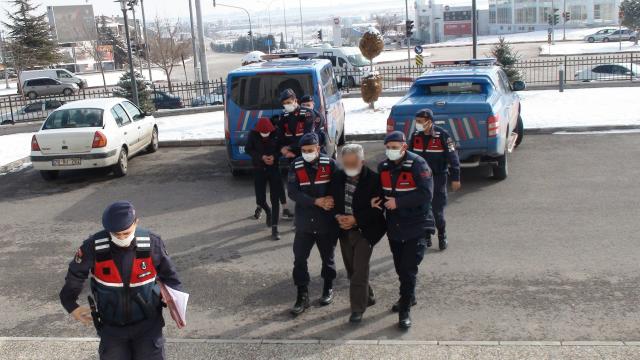 Karamanda telefon kablolarını çalan 2 kişi tutuklandı