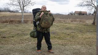 Ukrayna için savaşmak isteyen yabancı savaşçılar sınırı geçti