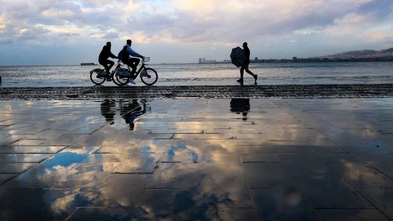 <strong>İZMİR</strong>