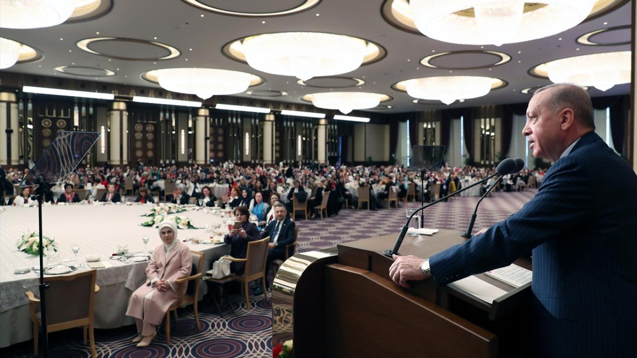 "Adalet ortada kalmaz, yerde sürünmez"