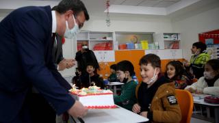 Şehit çocuğuna doğum günü sürprizi