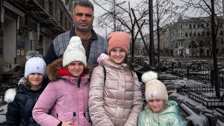 Savaşın ortasında kalan 4 kardeşe Türk şoför sahip çıktı