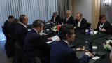 Bakan Çavuşoğlu, üçlü zirve öncesi Lavrov'la görüştü