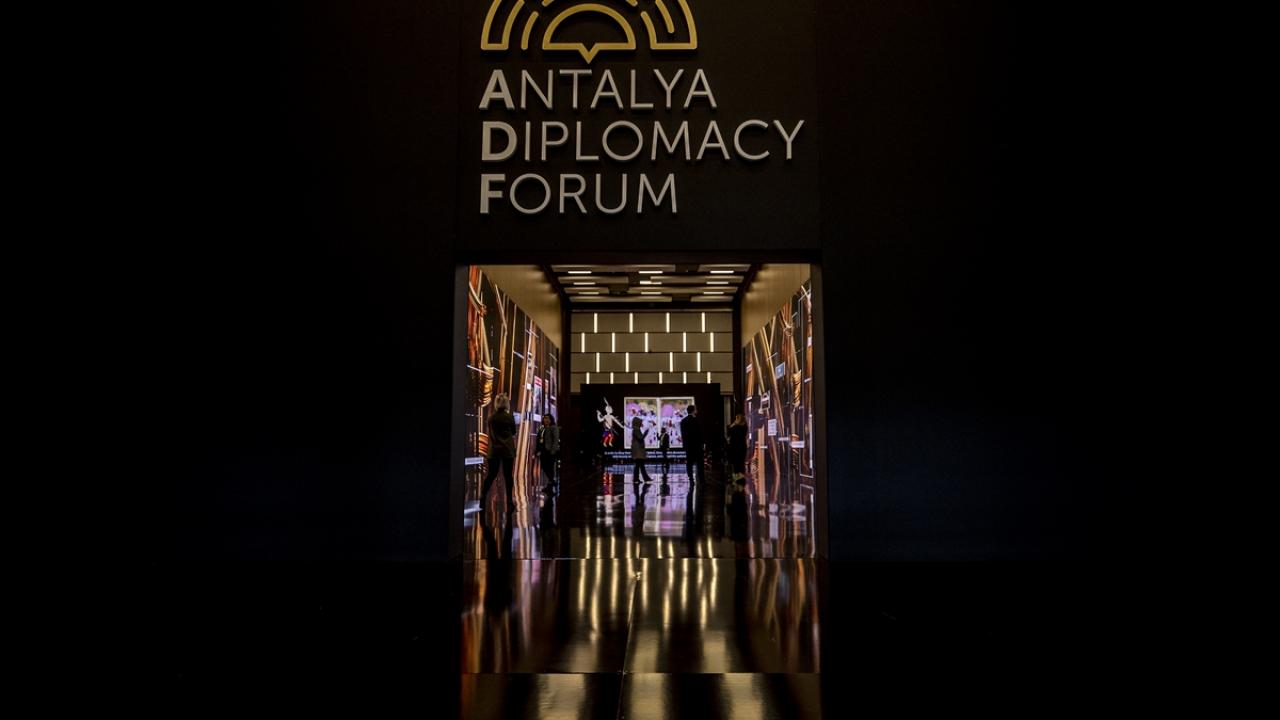 Türkiye`nin barış çabaları