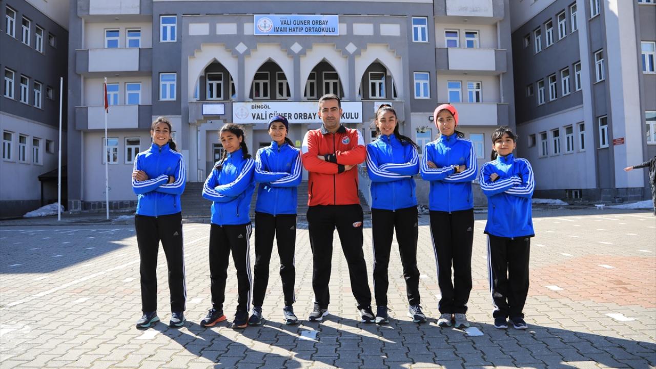 Takım başarılarıyla dikkati çekiyor