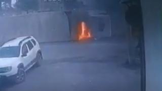 Kazada devrilen tır alev alev yandı